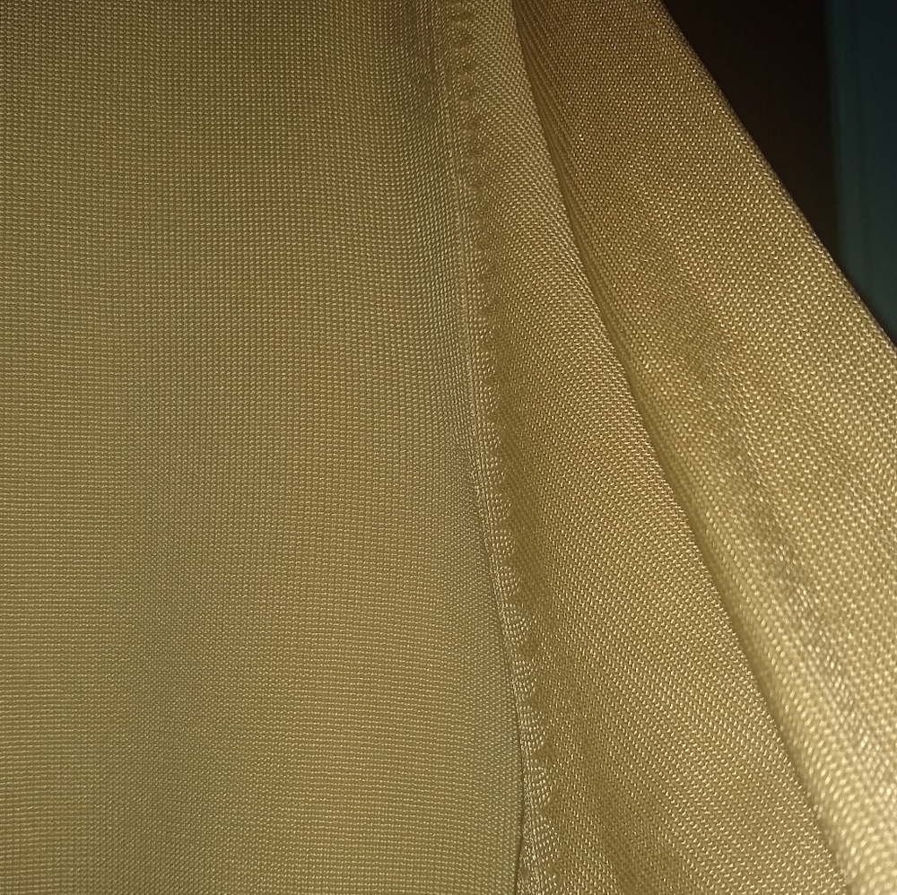 Cream Top - Picture 4 of 4